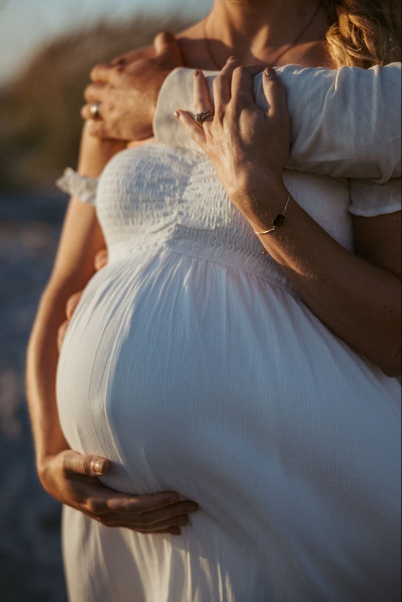 Family maternity photography in Diu
