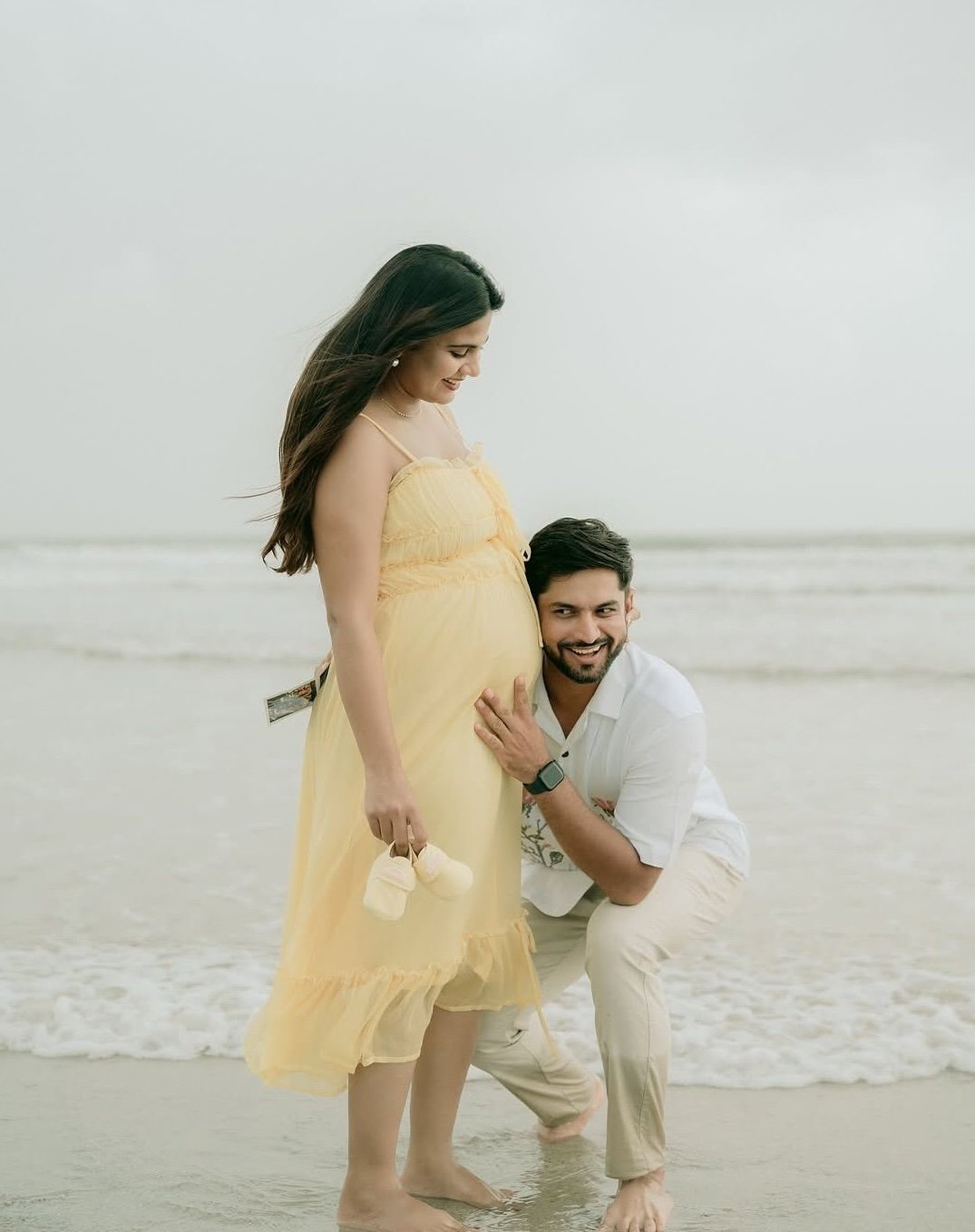 Mom to be photoshoot in Diu